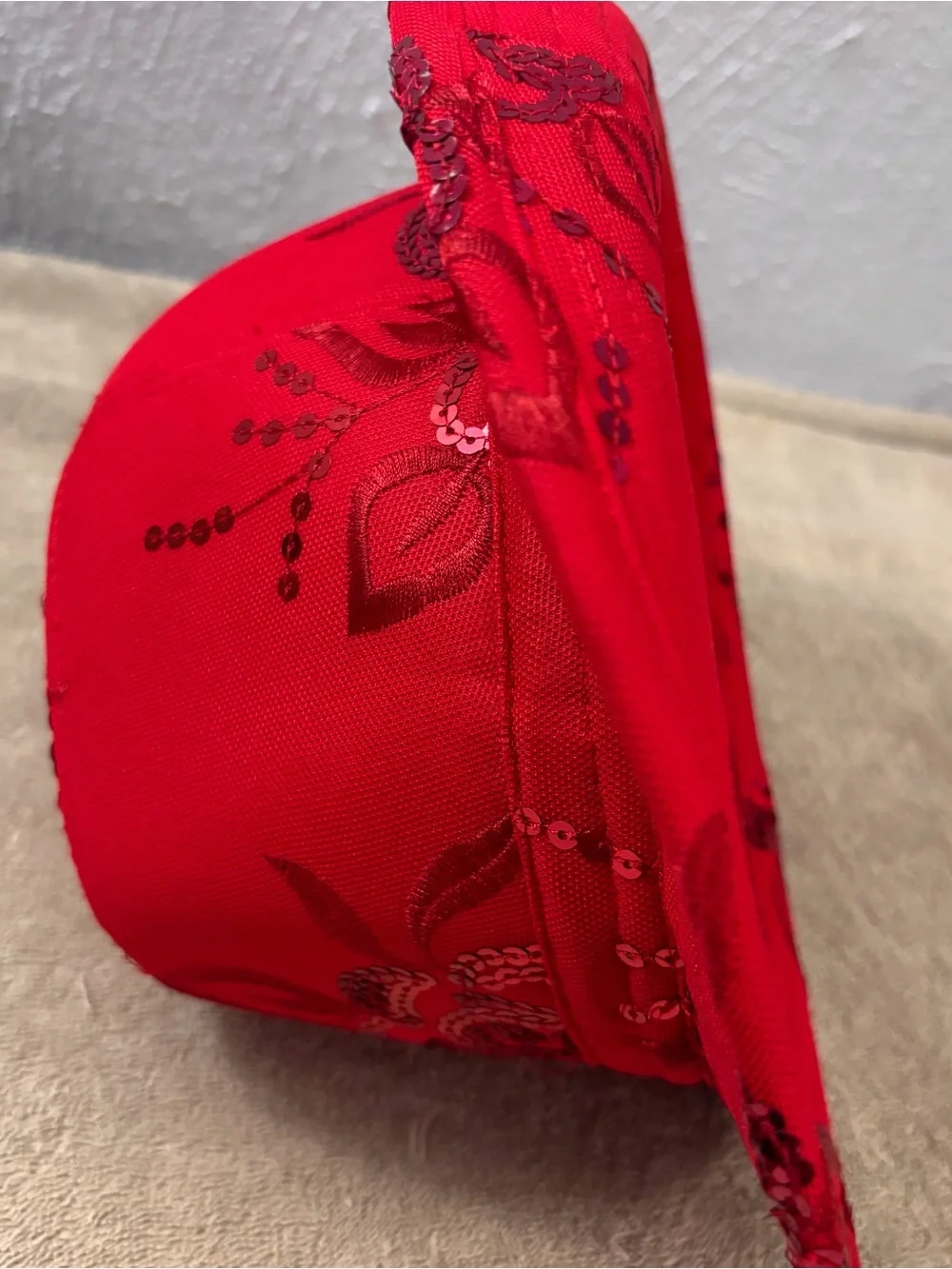 Women’s  Red Sequin Flower Fedora Hat New SZ M/L Embroidered Floral